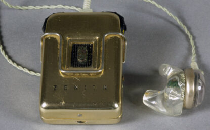 Zenith Royal M transistor hearing aid