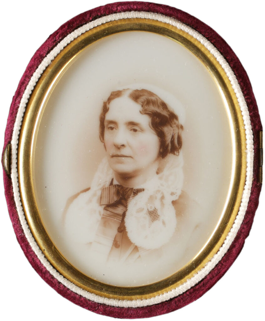 Old cameo photo of a woman