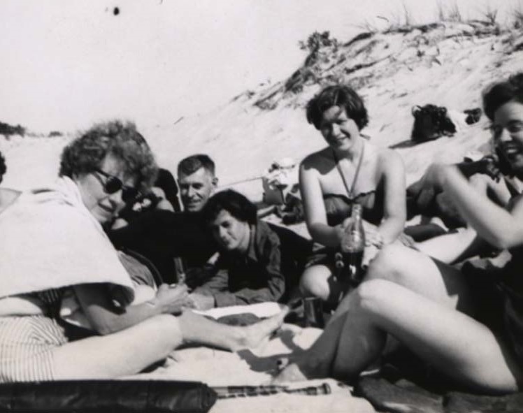 Mary Fieser and graduate students at Crane’s Beach, Ipswich, Massachusetts, July 1950. 