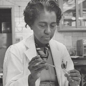 Marie Maynard Daly working in her lab circa 1960