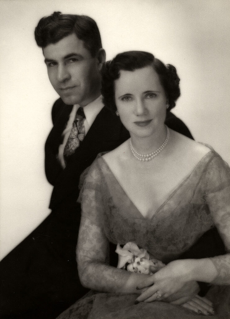 Donald Frederick Othmer and Mildred Topp Othmer, wedding photograph, November 1950. 