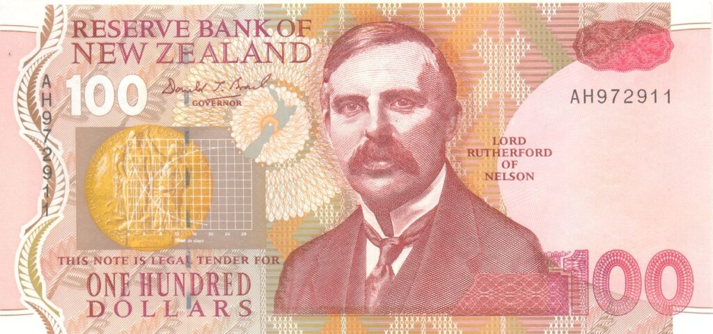 Illustration of Rutherford on the New Zealand 100-dollar banknote.