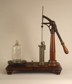 Air Pump - 17th Century