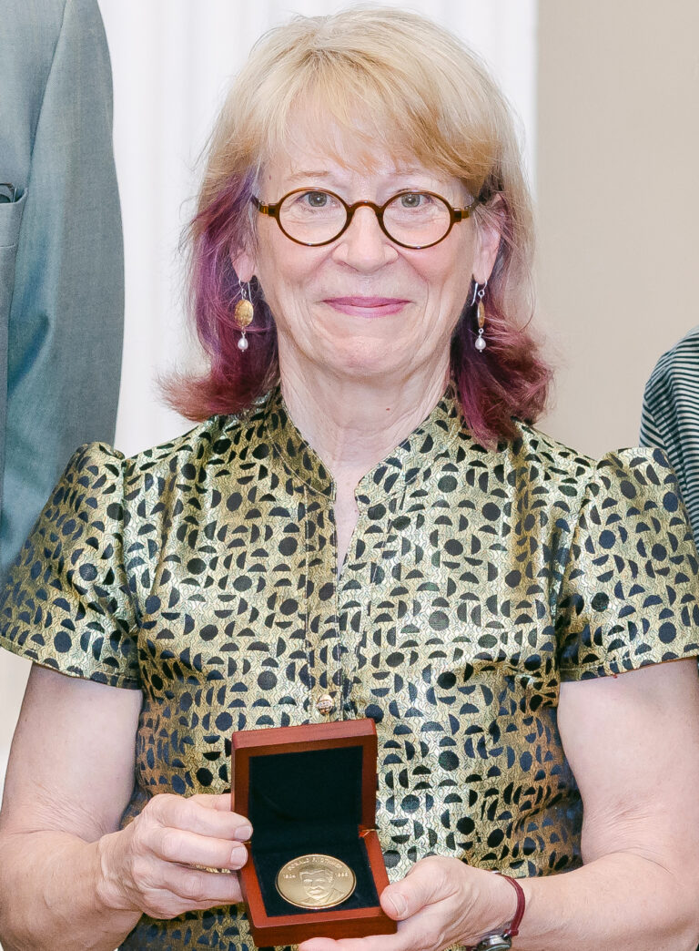 Science History Institute Presents 2023 Curious Histories Awards to