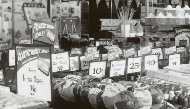 shop with plastic kitchen supplies