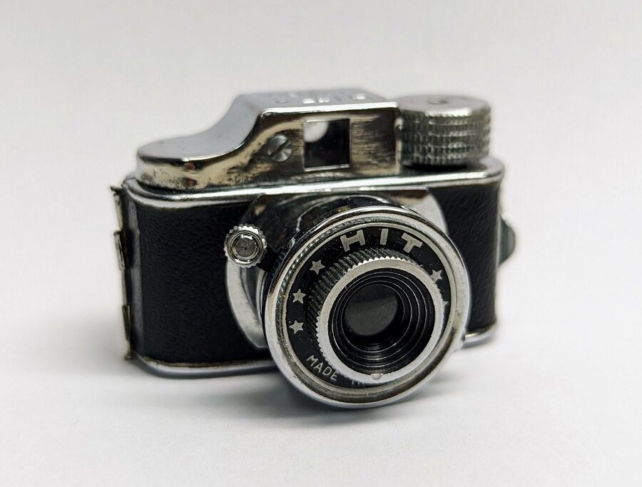 Hit-type subminiature camera