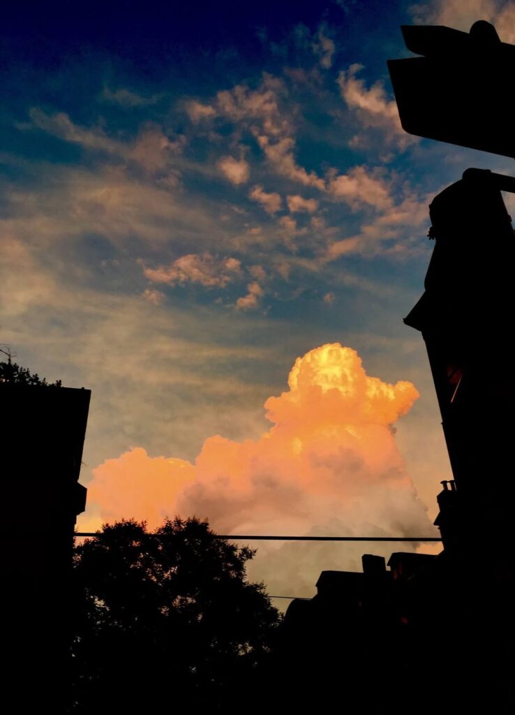 photo of a summer thundercloud above Philadelphia
