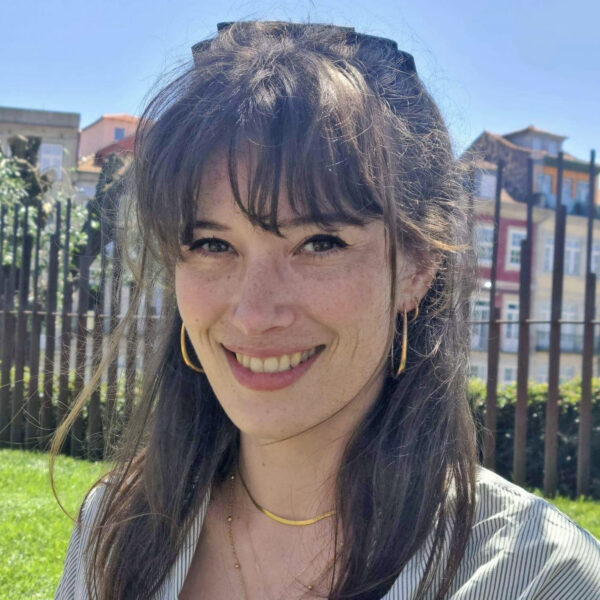 Océane Fontaine Cioffi outdoors, smiling